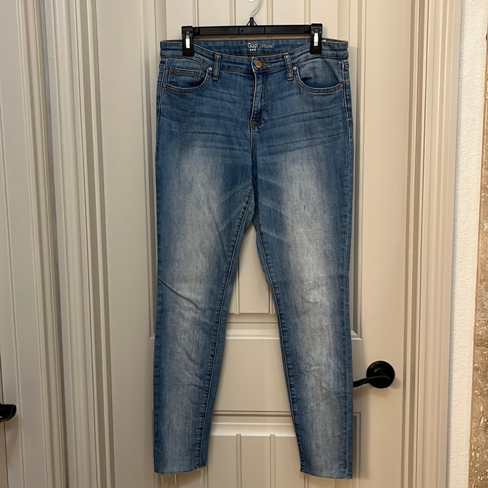 Women’s Light Wash Gap Skinny Jean size 10